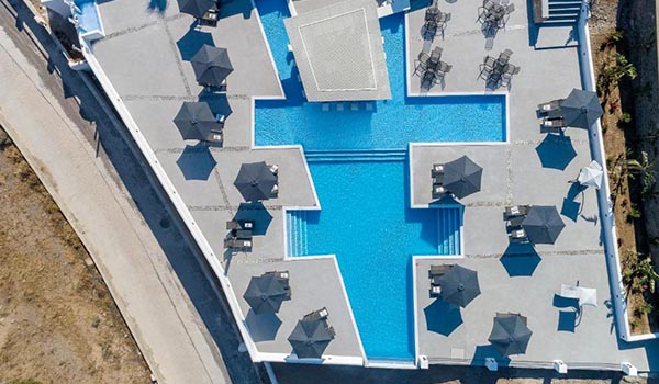 Desiterra Resort à Fira