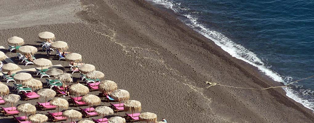 kamari beach santorin